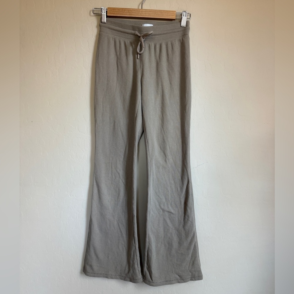 Aritzia Taupe Wide-Leg Knit Pants